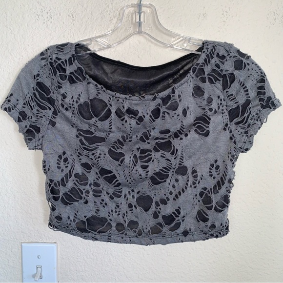 Gray Webbed Crop Top And Arm Warmer Set - Picture 5 of 14